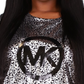 Camiseta feminina Michael Kors com estampa de logotipo metálico, cinza, tamanho 3X