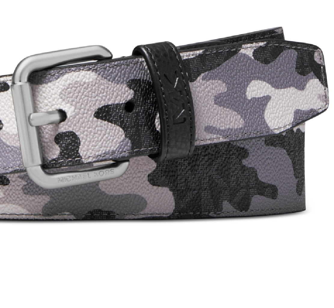 Cinto masculino Michael Kors com logotipo camuflado em três tons, preto, tamanho regular