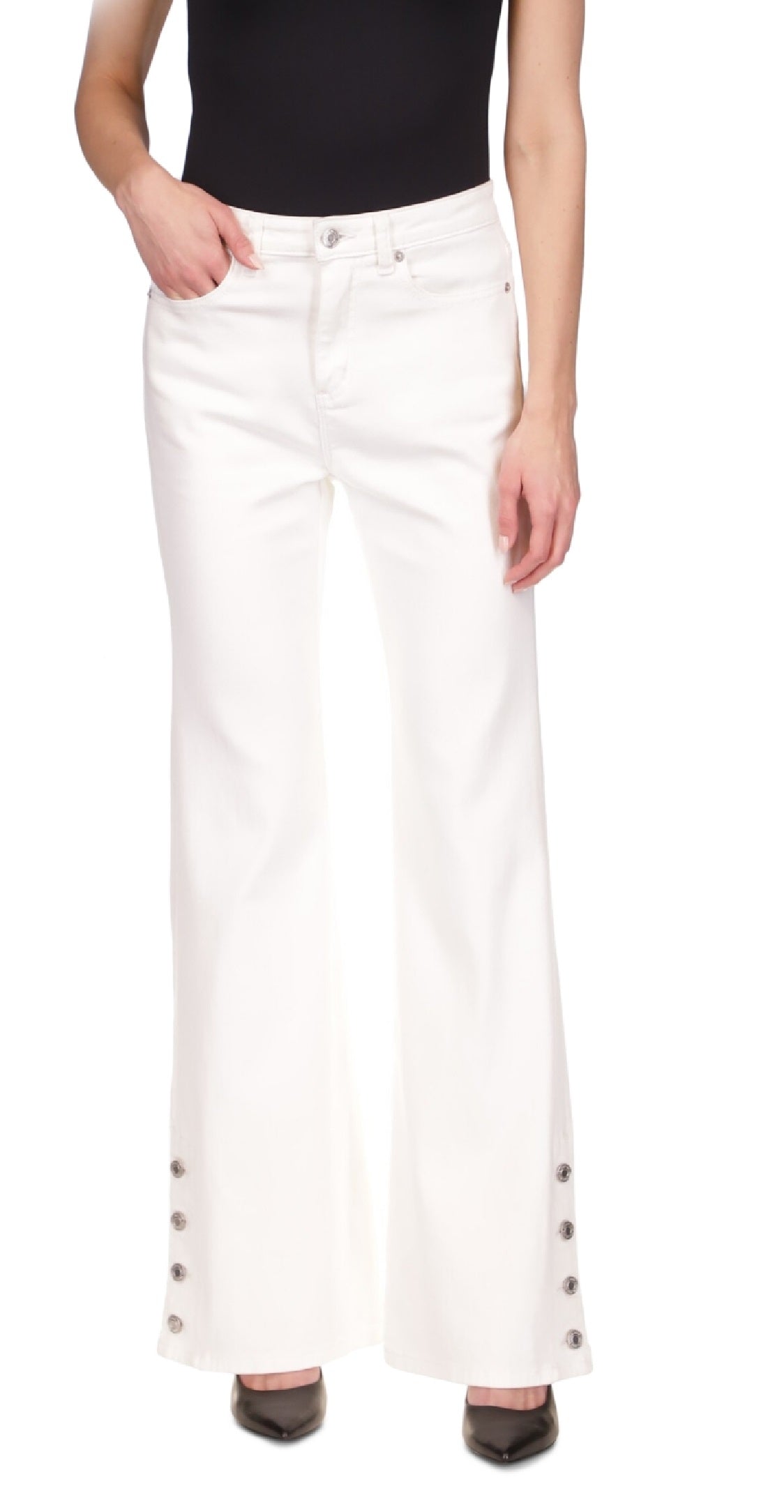 Calça jeans feminina Michael Kors Selma Shank com bainha abotoada e perna larga, branca, tamanho 6