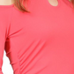 Blusa feminina Michael Kors com decote em V e ombro vazado, rosa