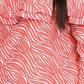 Blusa camponesa com babados e estampa de zebra feminina Michael Kors rosa