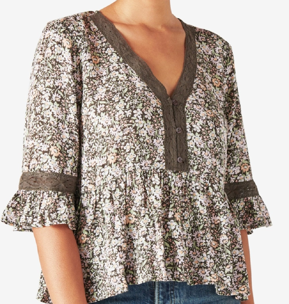 Blusa feminina Lucky Brand com decote em V e renda floral, verde, tamanho X-G