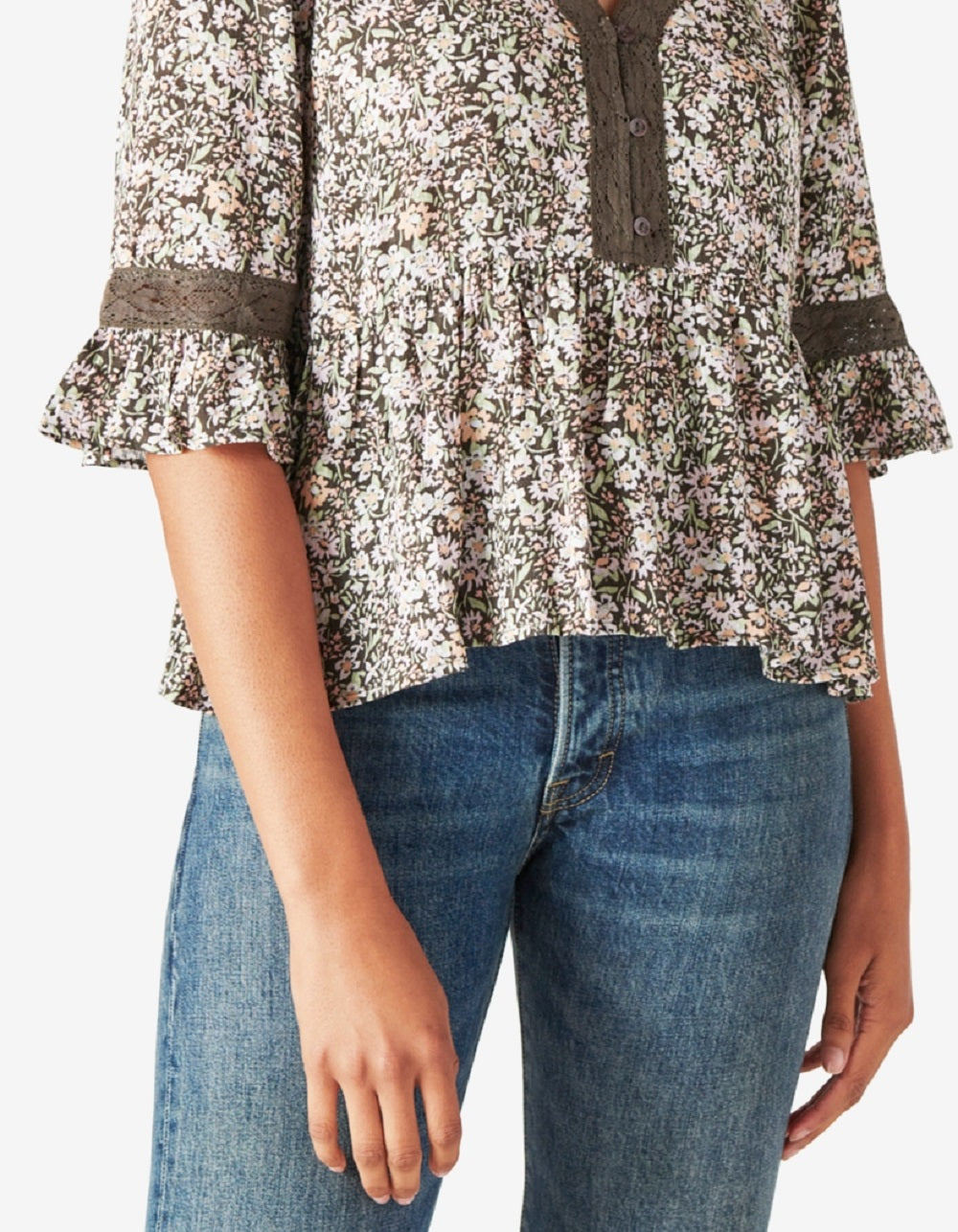 Blusa feminina Lucky Brand com decote em V e renda floral, verde, tamanho X-G