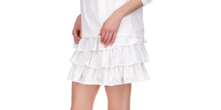 Blusa feminina Michael Kors com ilhós e punhos elásticos transparentes, manga 3/4, ombro de fora, branca, tamanho médio