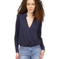 Blusa feminina Michael Kors com gola cruzada, azul