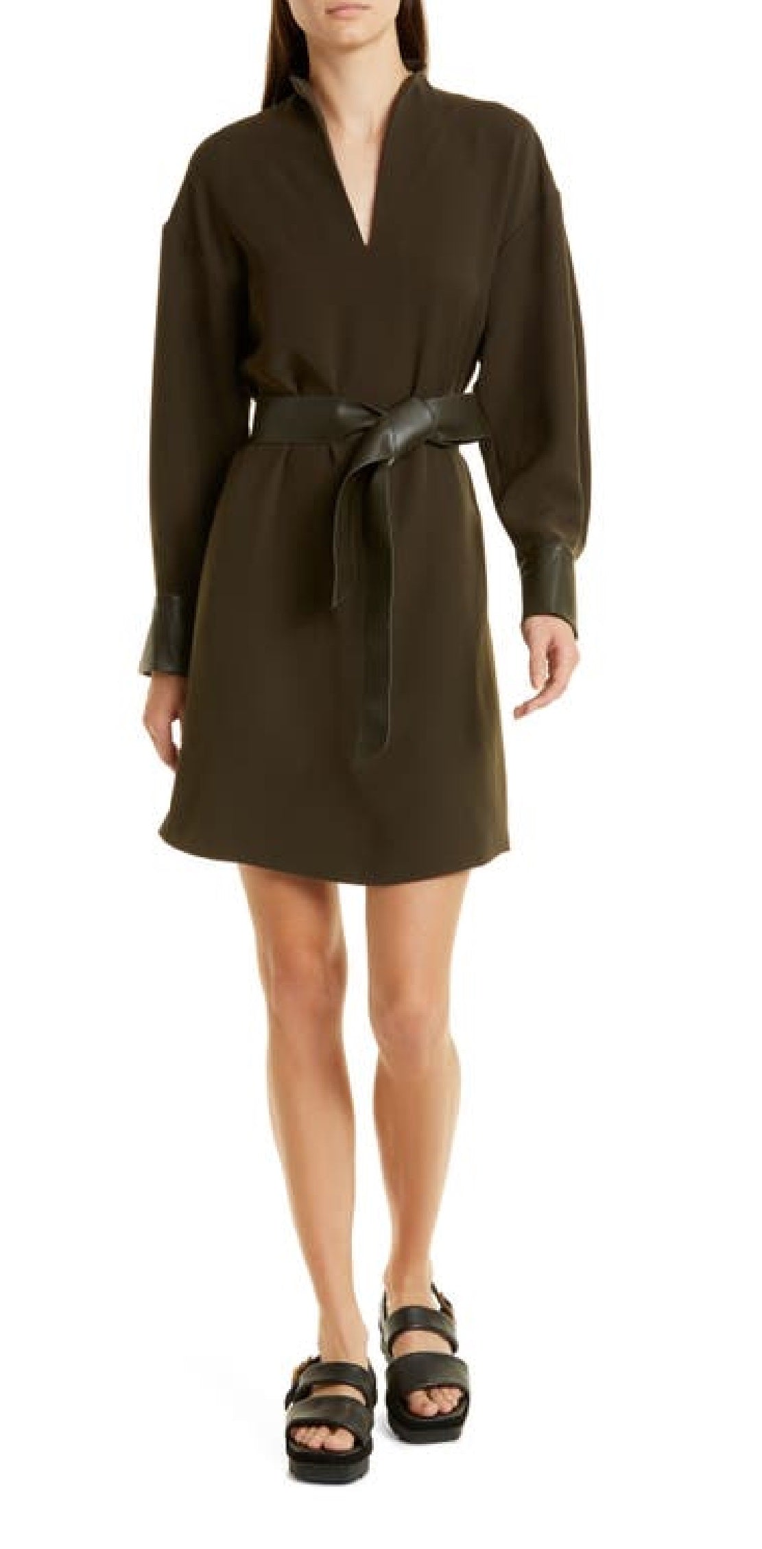 Vestido feminino Vince Camuto com decote aberto, preto, tamanho grande
