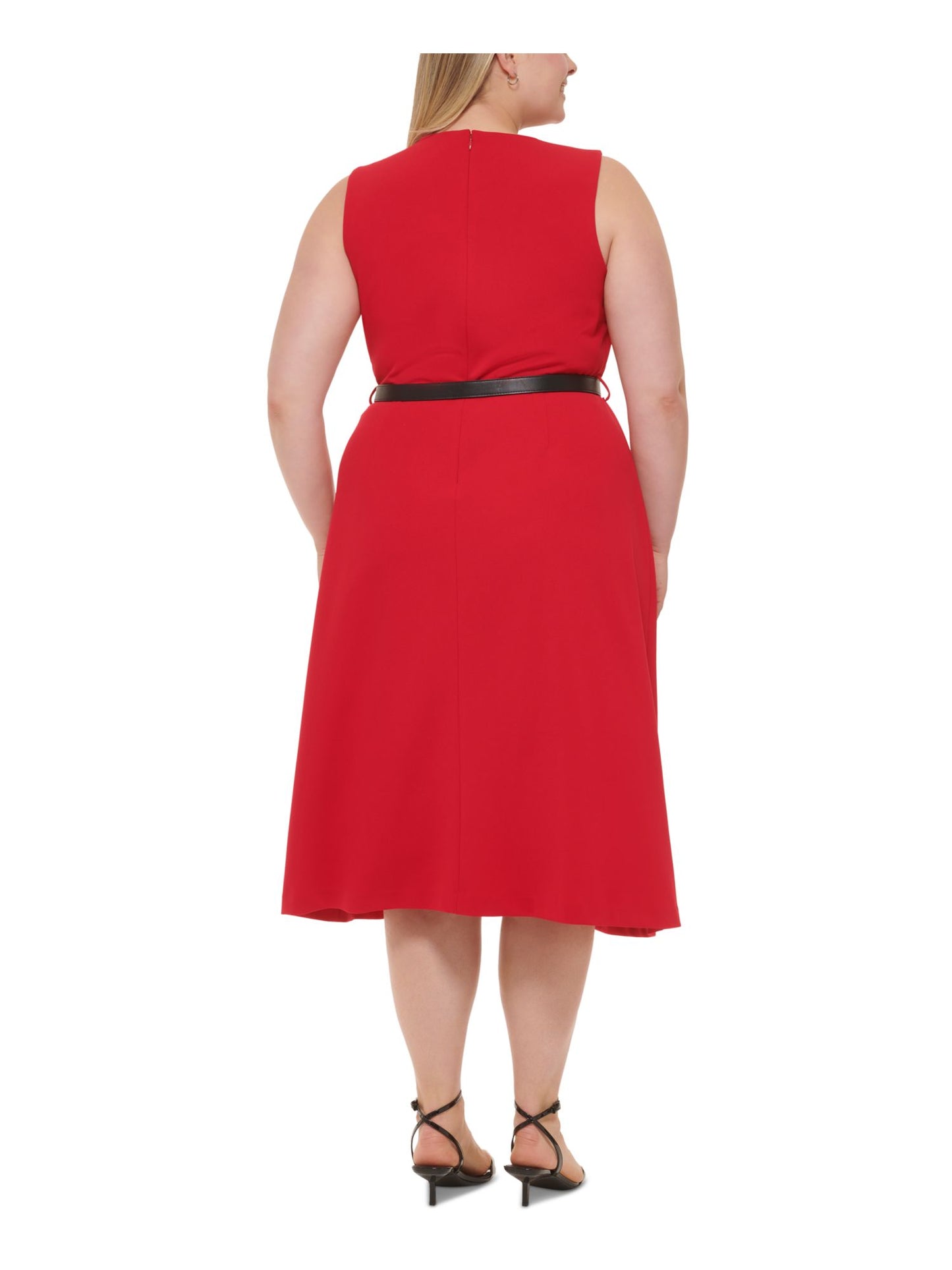 Vestido Calvin Klein Plus Size Feminino com Cinto e Linha A, Cor Vermelho