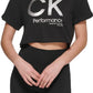 Camiseta feminina Calvin Klein com logo, preta, tamanho médio