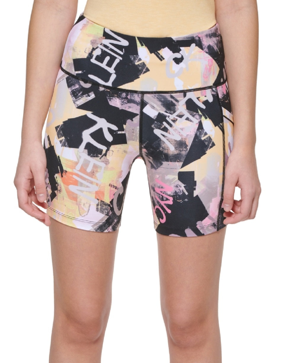 Calvin Klein Shorts Feminino Estampado com Bolso Lateral e Ciclismo Preto Tamanho Médio