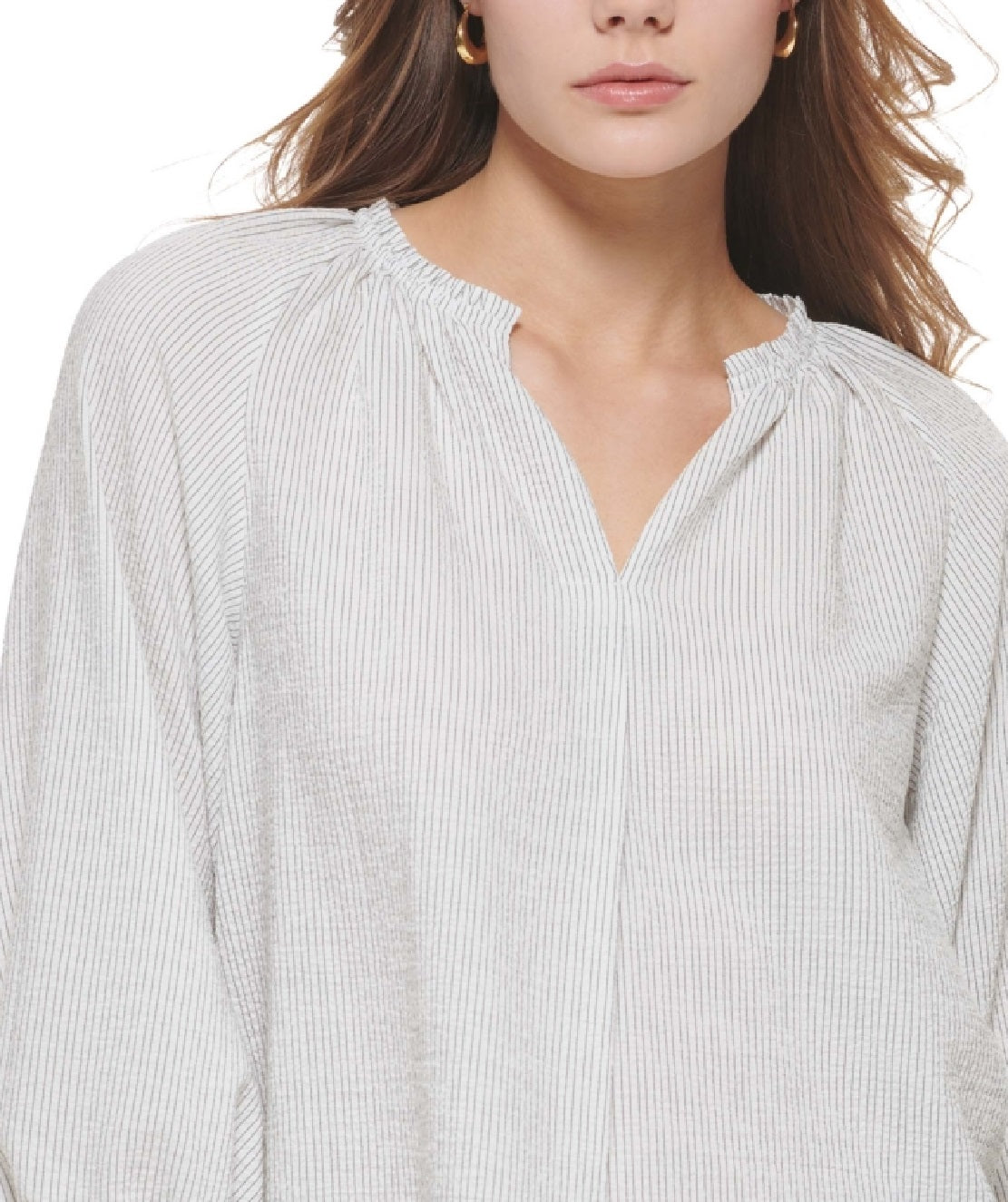 Blusa feminina Calvin Klein listrada com decote aberto, branca, tamanho grande