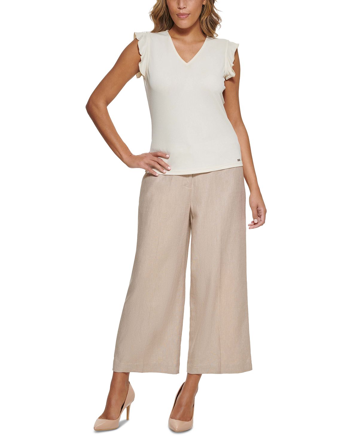 Blusa Calvin Klein Feminina com Babados, Manga Curta e Gola V, Bege, Tamanho X-G