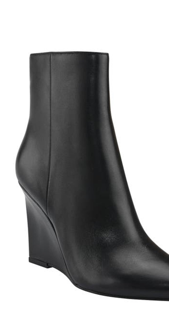 Bota feminina Marc Fisher Dayna bico fino, preta, tamanho 6