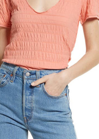 Camiseta feminina Sugar Cube com decote em V, rosa, tamanho pequeno