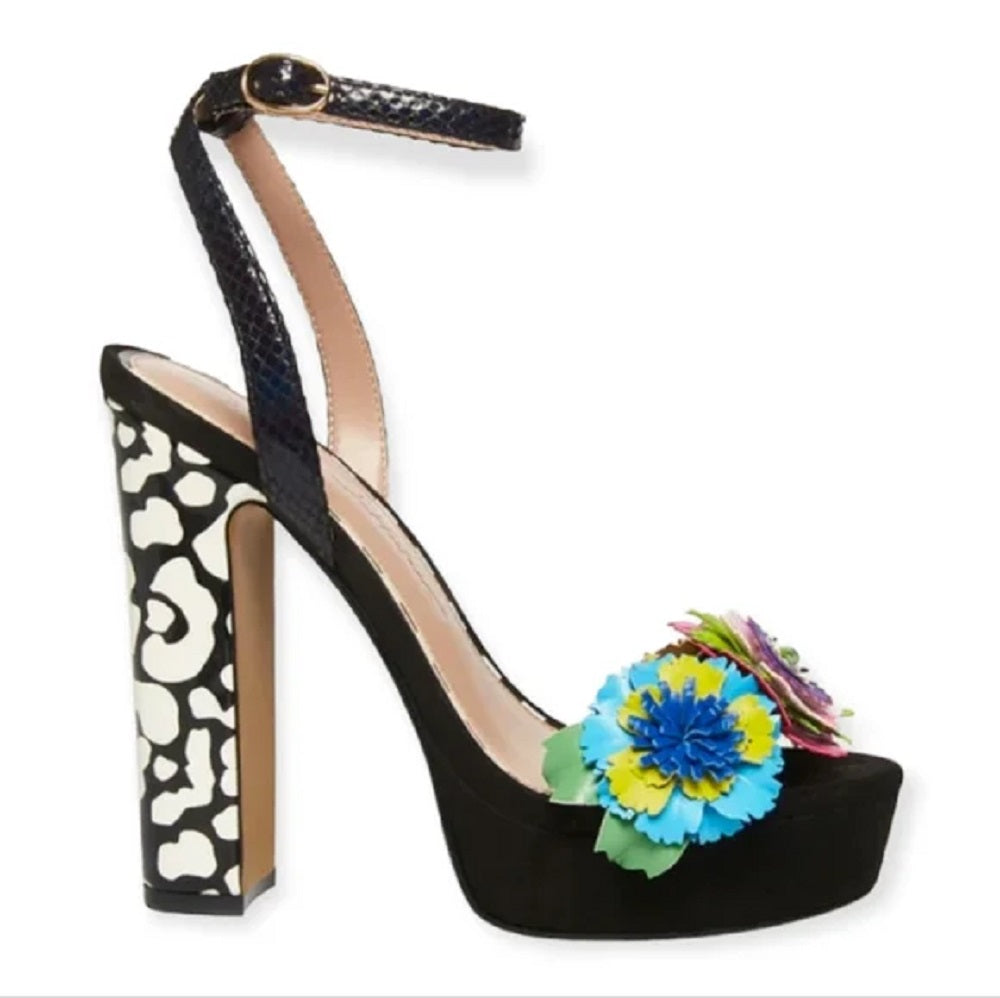 Sandálias femininas Milana Floral Betsey Johnson, pretas, tamanho 8,5 M