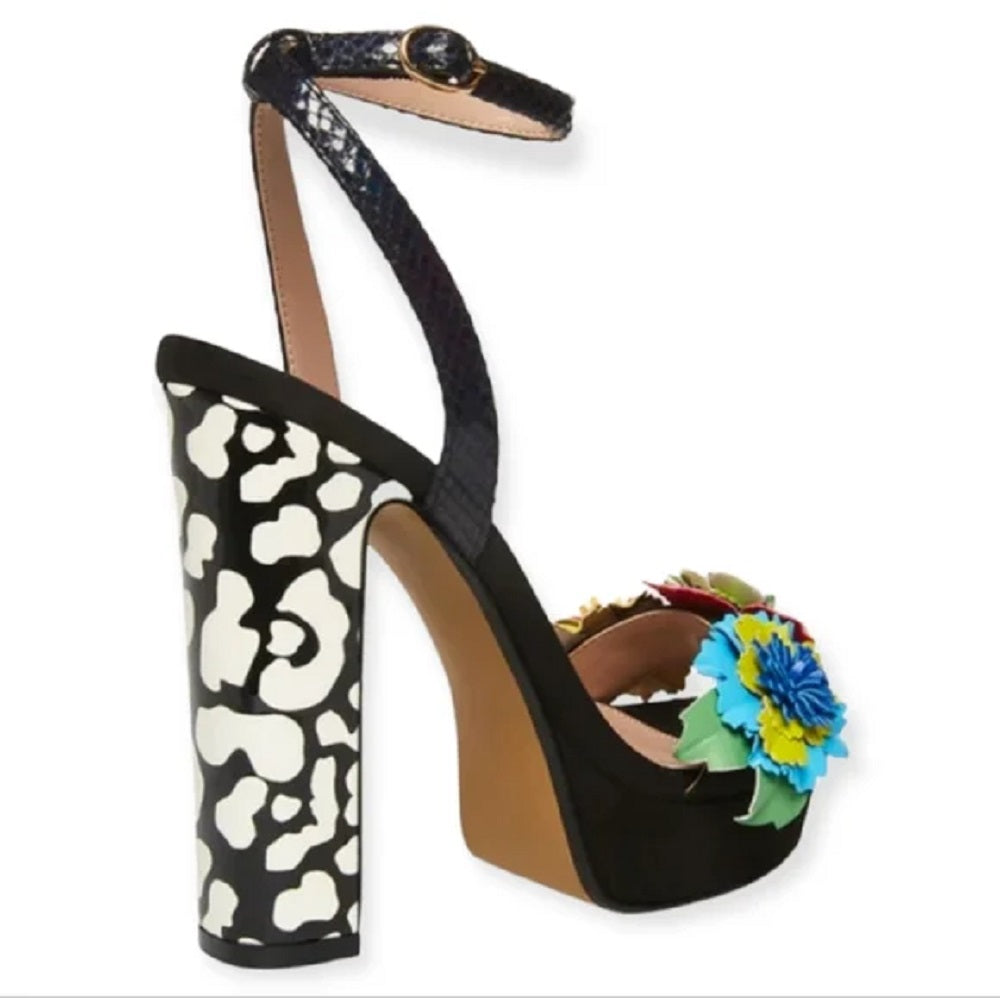 Sandálias femininas Milana Floral Betsey Johnson, pretas, tamanho 8,5 M