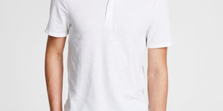 E agora esta malha macia masculina Henley branca tamanho XX-Grande