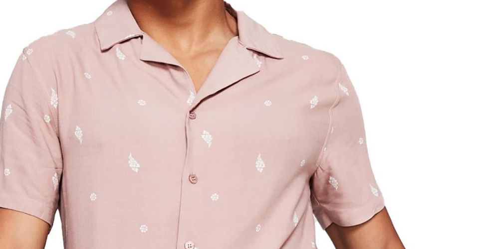 E agora esta camisa masculina com botões estampados em tecido Paisley marrom tamanho pequeno
