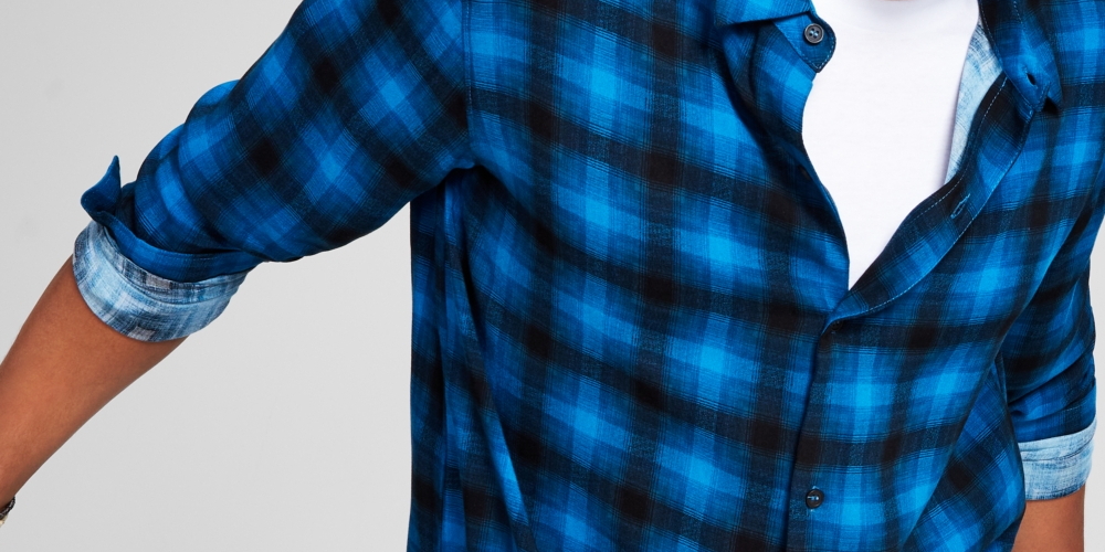E agora esta camisa masculina xadrez com botões e gola, tamanho médio, azul