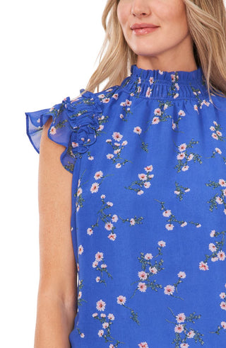 Blusa floral CeCe tamanho médio com mangas esvoaçantes e babados em rosa inglês