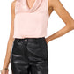 Blusa Vince Camuto de cetim martelado, sem mangas, gola alta, em French Roast, tamanho grande, Nordstrom