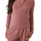 Blusa Henley de malha waffle com botões frontais quentes Bass Outdoor para mulheres, rosa