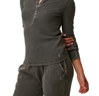 Blusa Henley de malha waffle com botões frontais quentes Bass Outdoor para mulheres, verde