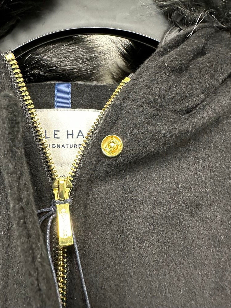 Cole Haan Casaco feminino com capuz e cinto, acabamento em pele sintética, preto, tamanho 12