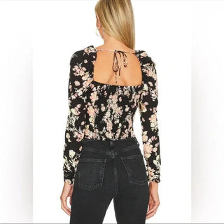 Blusa feminina com estampa Hilary e decote vazado, preta, tamanho médio, da Free People