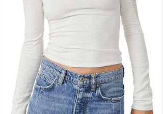 Blusa de renda branca canelada Free People, gola falsa, tamanho grande