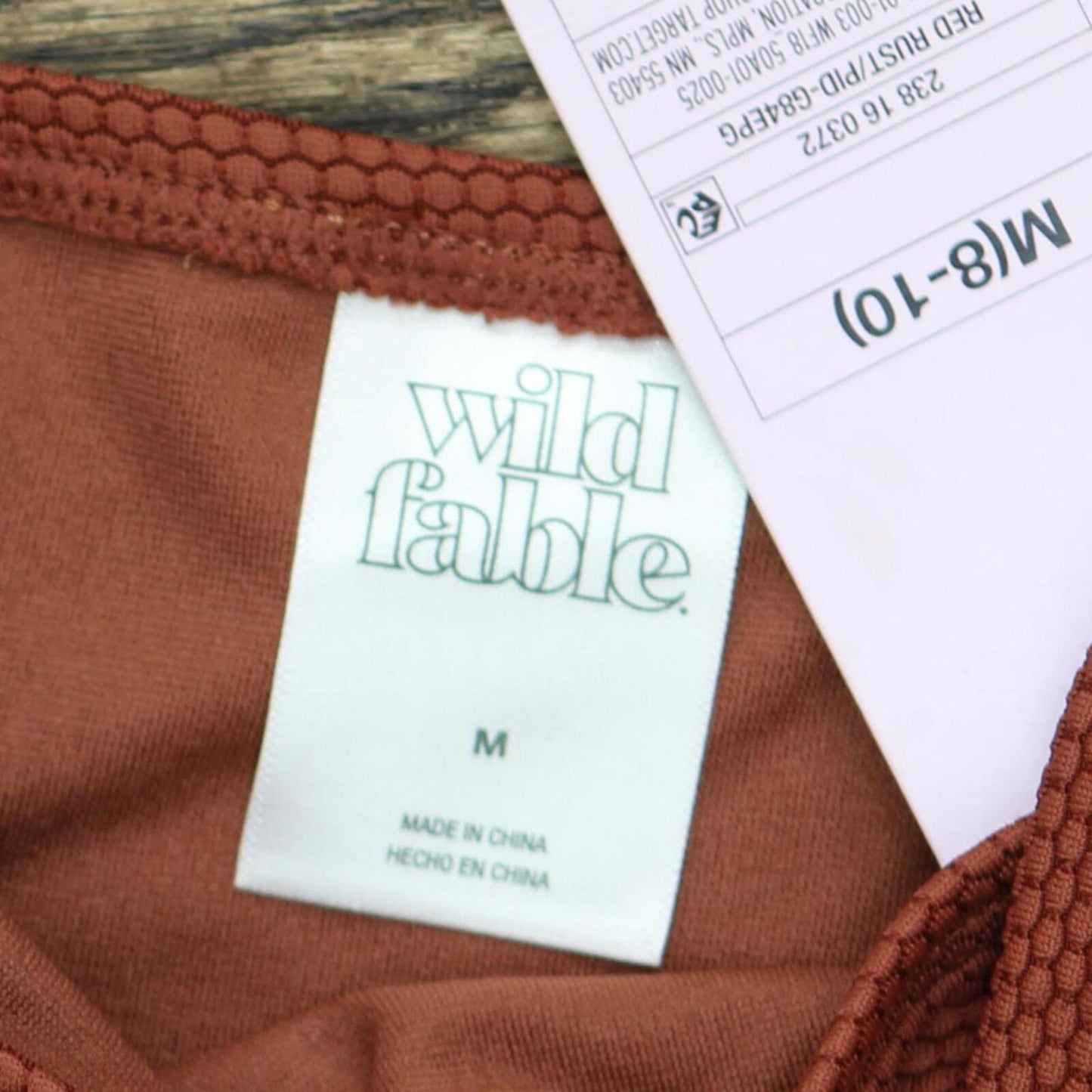 Calcinha de biquíni Cheeky de cintura alta Wild Fable para mulheres na cor ferrugem - tamanho P