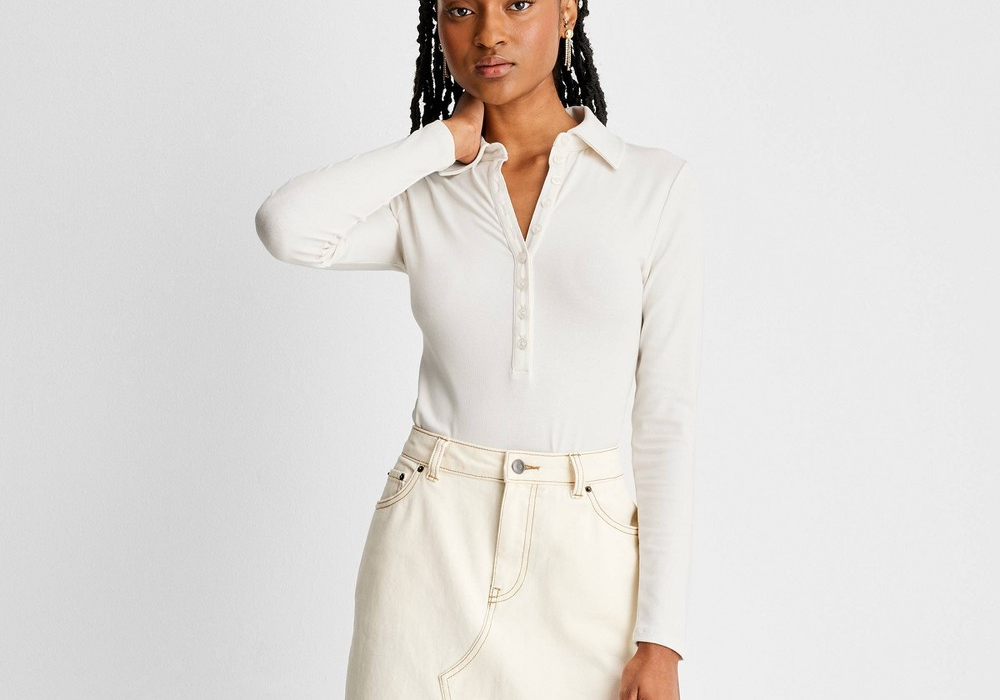 Body Henley Feminino Future Collective - Off-White, Manga Longa, Tamanho G com Reese Blutstein