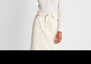 Body Henley Feminino Future Collective - Off-White, Manga Longa, Tamanho G com Reese Blutstein