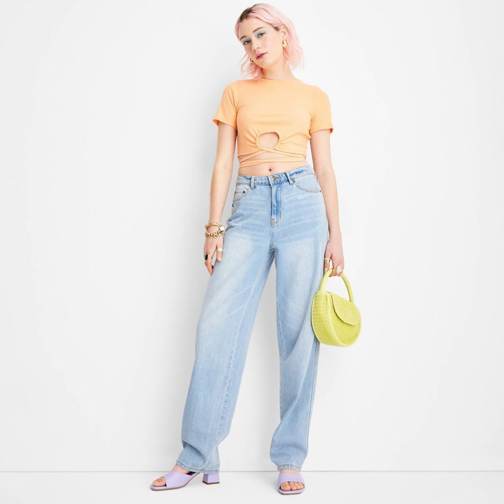 Calça jeans feminina Future Collective de cintura média e caimento largo - Alani Noelle Azul, tamanho 10