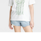 Camiseta branca de manga curta com estampa gráfica - Feliz Dia da Terra - Árvores altas - Tamanho feminino M