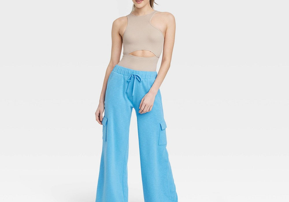 Body feminino Colsie Bege com recortes, tamanho XS