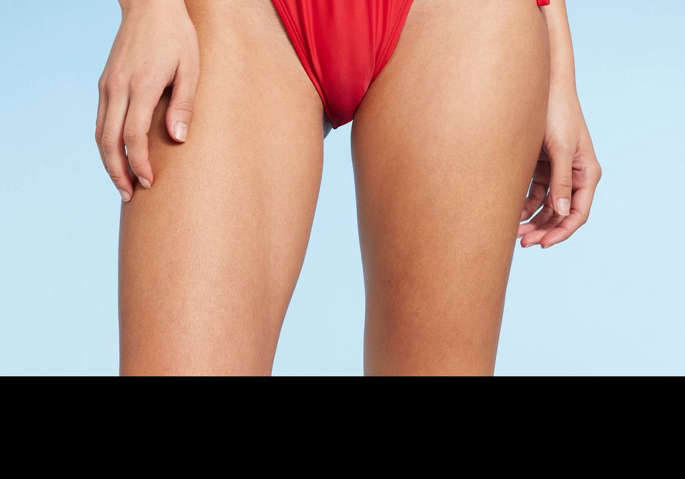 Calcinha de biquíni feminina Wild Fable vermelha com amarração lateral, tamanho P