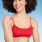 Top de biquíni bralette Wild Fable vermelho com babados para mulheres, tamanho M