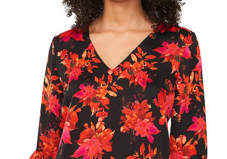 Blusa Vince Camuto com estampa decote em V e bainha em camadas, preta
