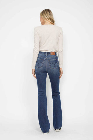 Judy Blue - Calça jeans bootcut com cintura alta e controle de barriga, bolso traseiro bordado