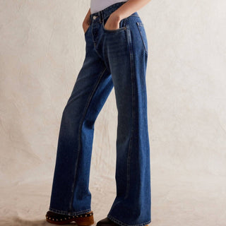 Free People - Conselhos de especialistas sobre calças jeans flare