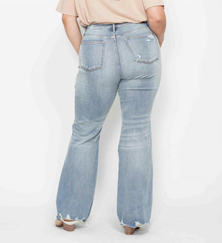 Judy Blue - Calça Jeans Flare Destroy com Controle de Barriga