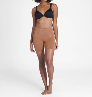 Spanx - Short Oncore até o meio da coxa