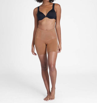 Spanx - Short Oncore até o meio da coxa