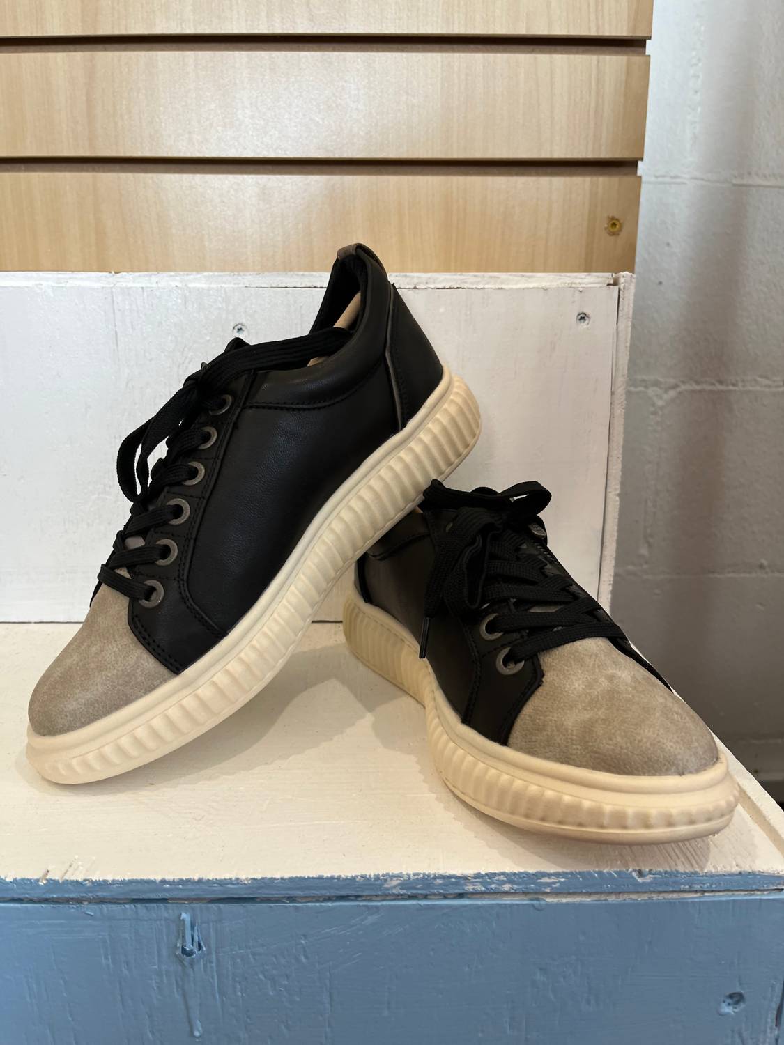 Blowfish - Lace up Sneakers