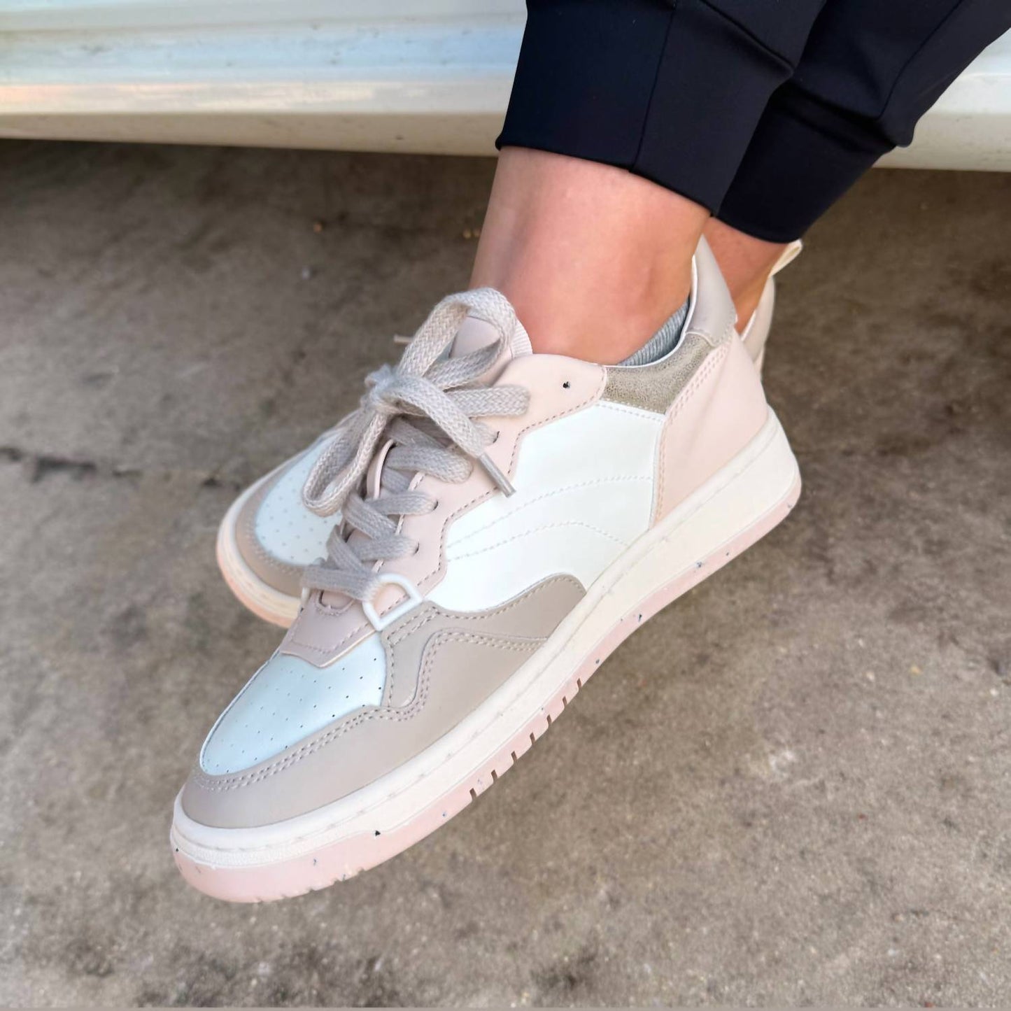 Entro - Women's Sneakers