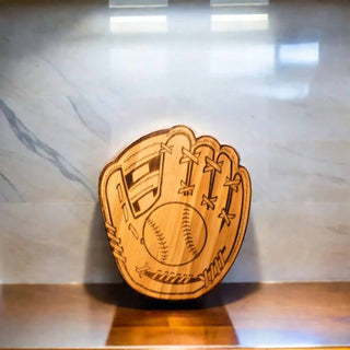 Creative Gifts International - Placa de madeira para luvas de beisebol