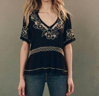 The Great. - Blusa de manga curta com decote em V e crista