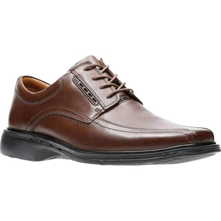 Clarks - Sapatos masculinos Un Kenneth Way