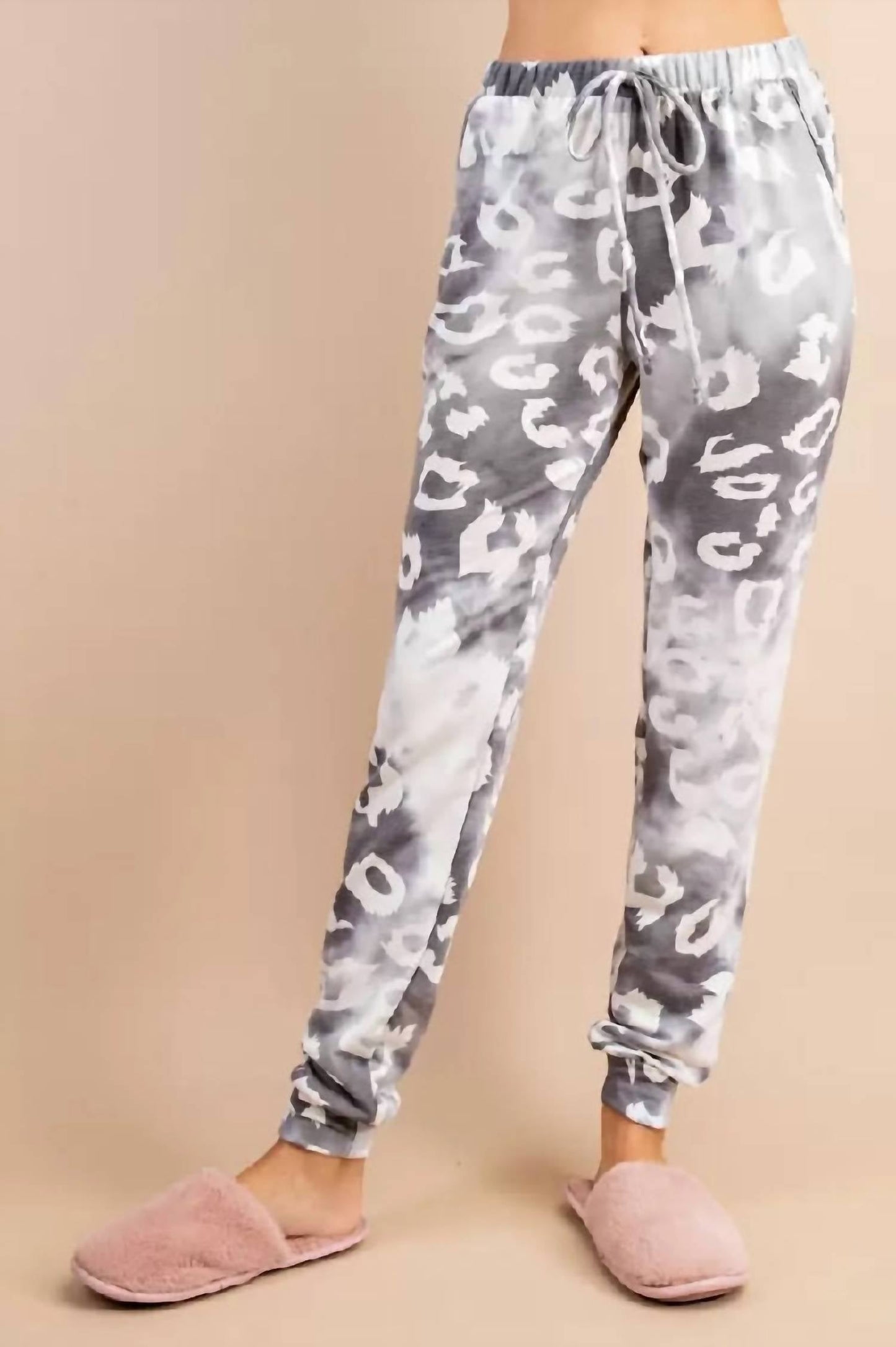 143 Story - Leopard Lounge Jogger Pants (plus)