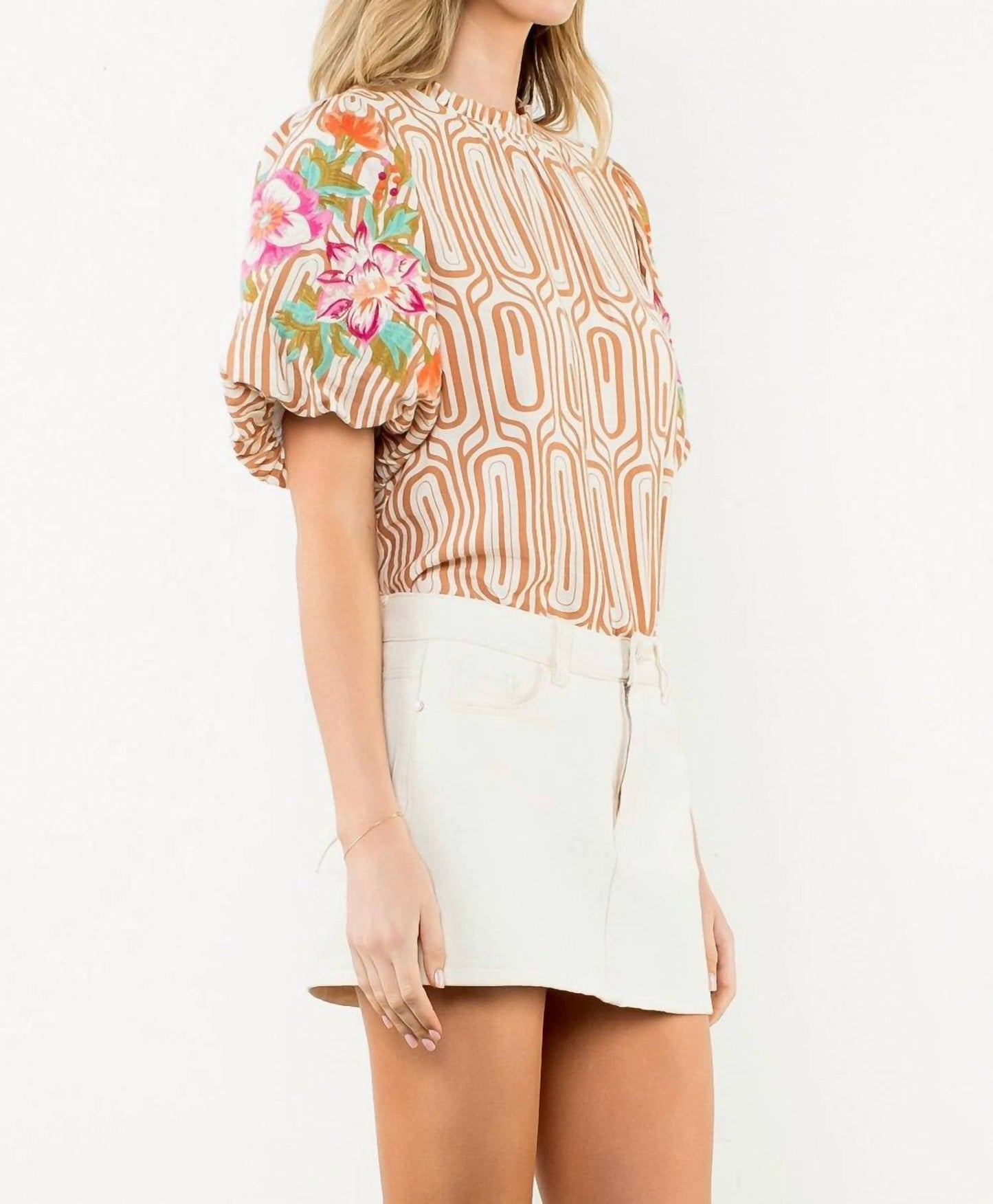 Thml - Flower Embroidered Short Sleeve Top